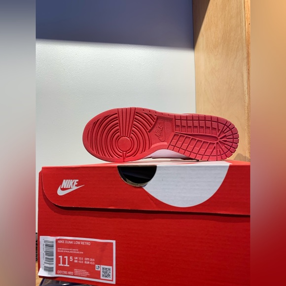 Nike Dunk Low Gym Red - Picture 3 of 4